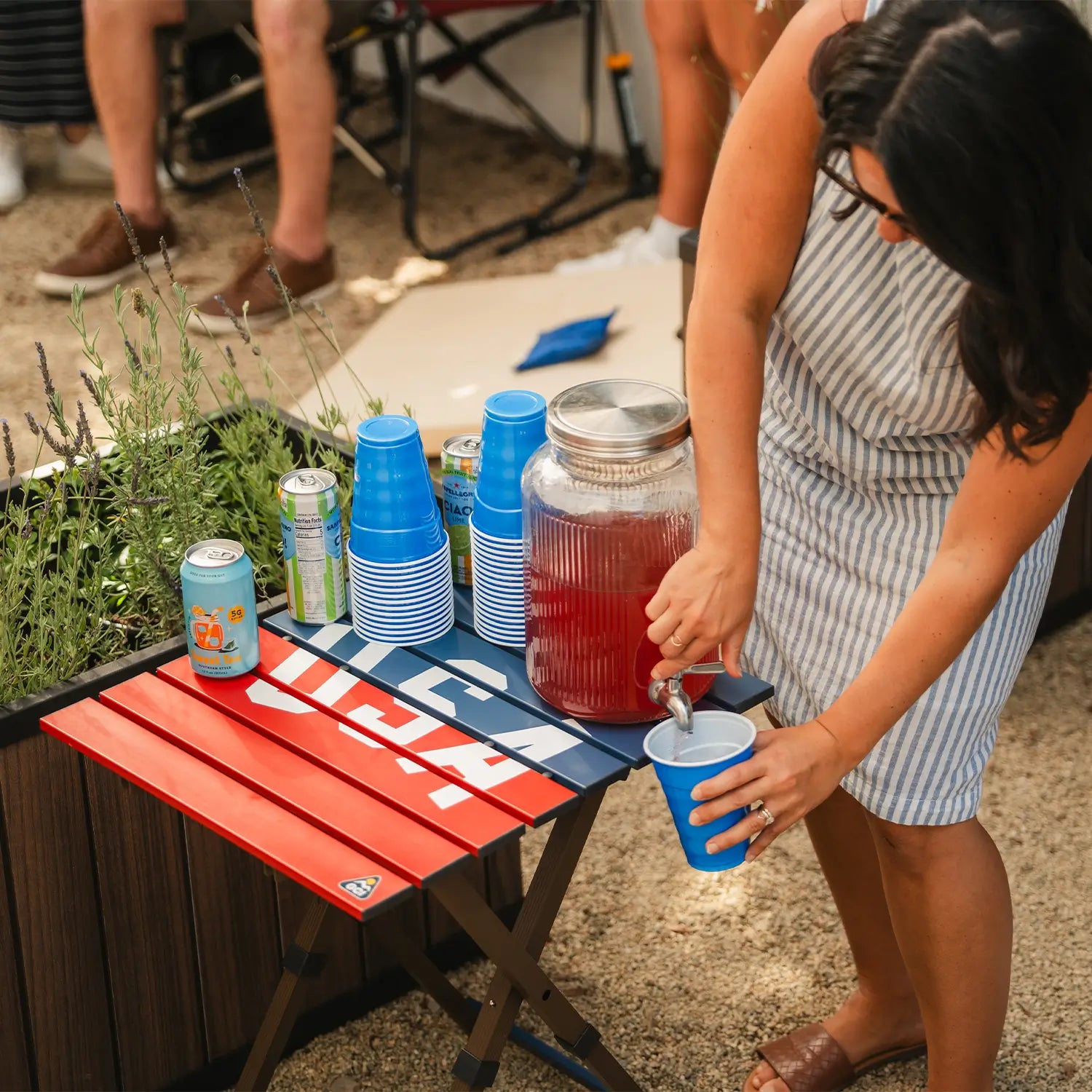 Heat-Resistant Compact Camp Table 20 - USA Anniversary Deluxe - Choice 757 - Master Outdoor Kitchen Station for Tailgating & BBQ Detail